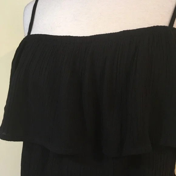 Off Shoulder Ruffle Overlay Romper with Pockets - Picture 5 of 6